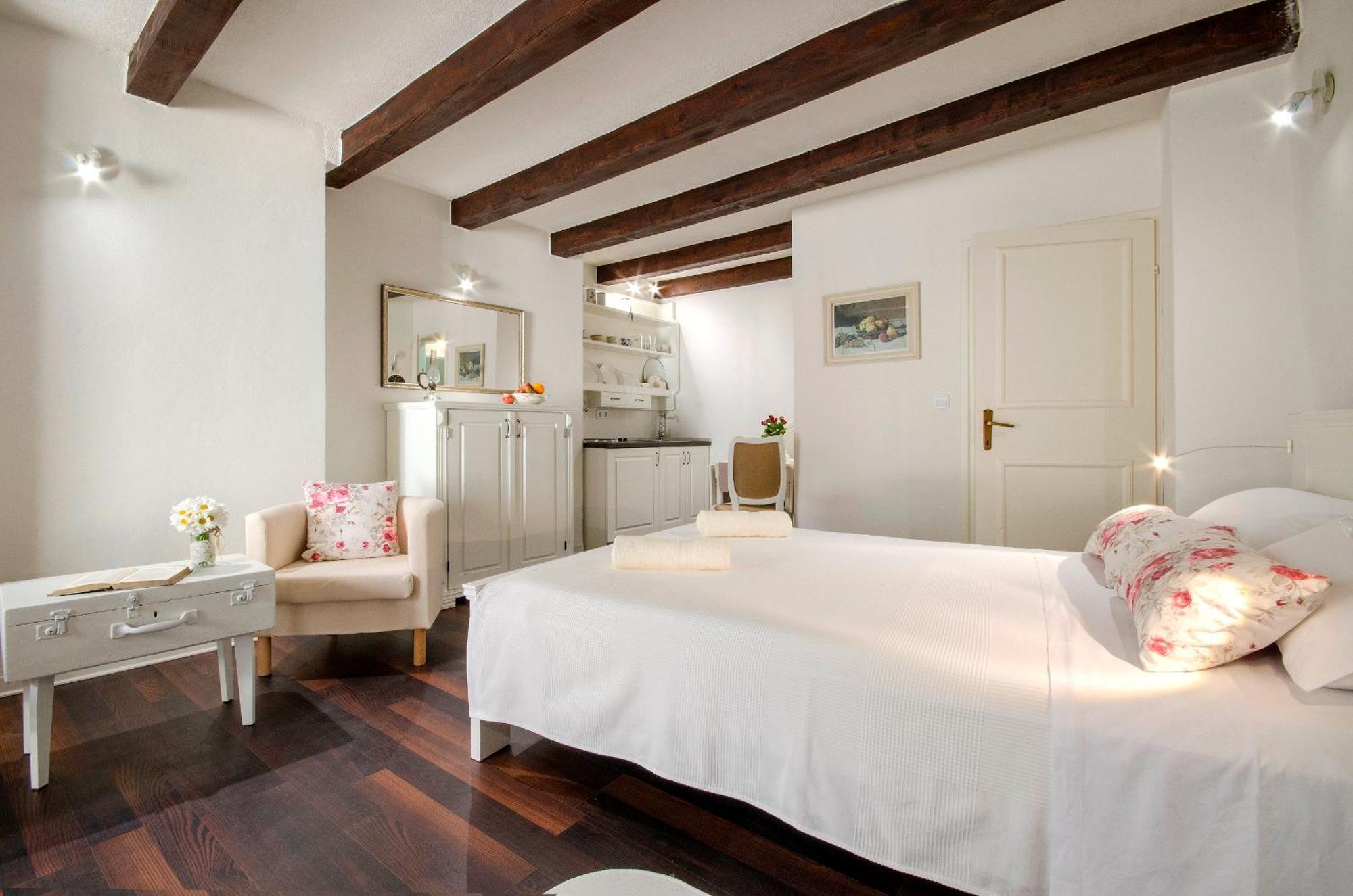 Cozy Studio Una Rovinj Luaran gambar